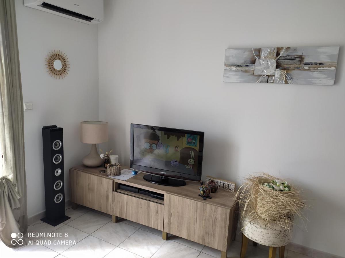 Appartement Centre Ville A Deux Pas De La Plage Le Grau-du-Roi Bagian luar foto